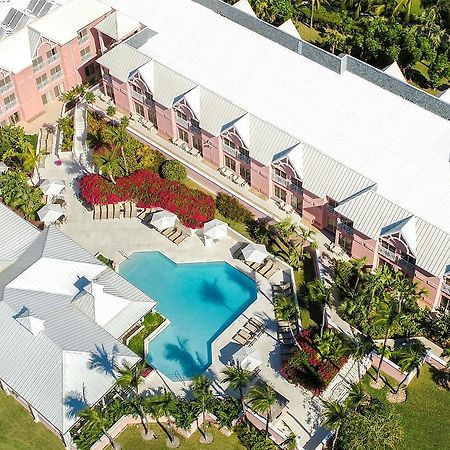 Comfort Suites Paradise Island Creek Village Exteriér fotografie