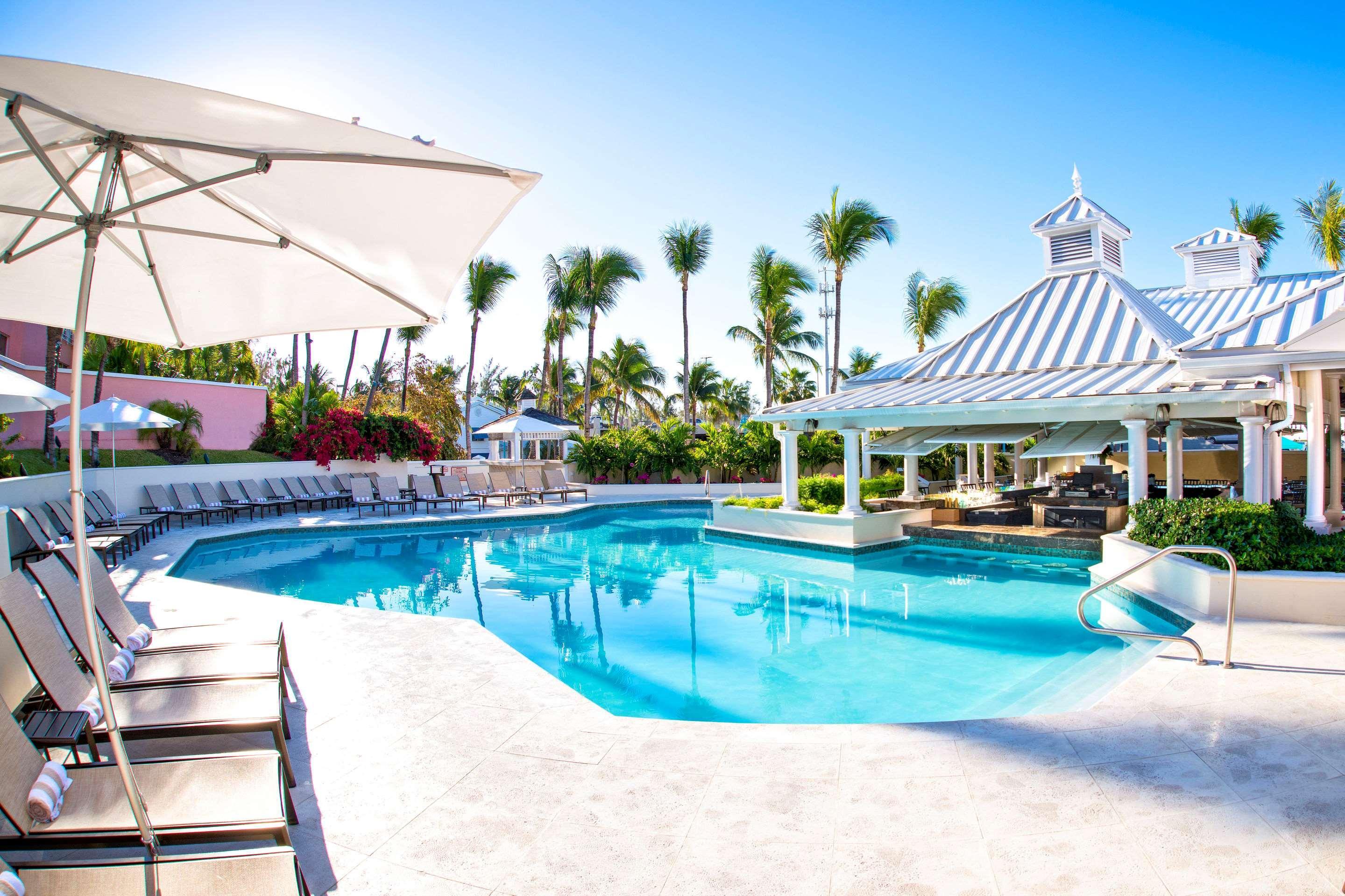 Comfort Suites Paradise Island Creek Village Exteriér fotografie