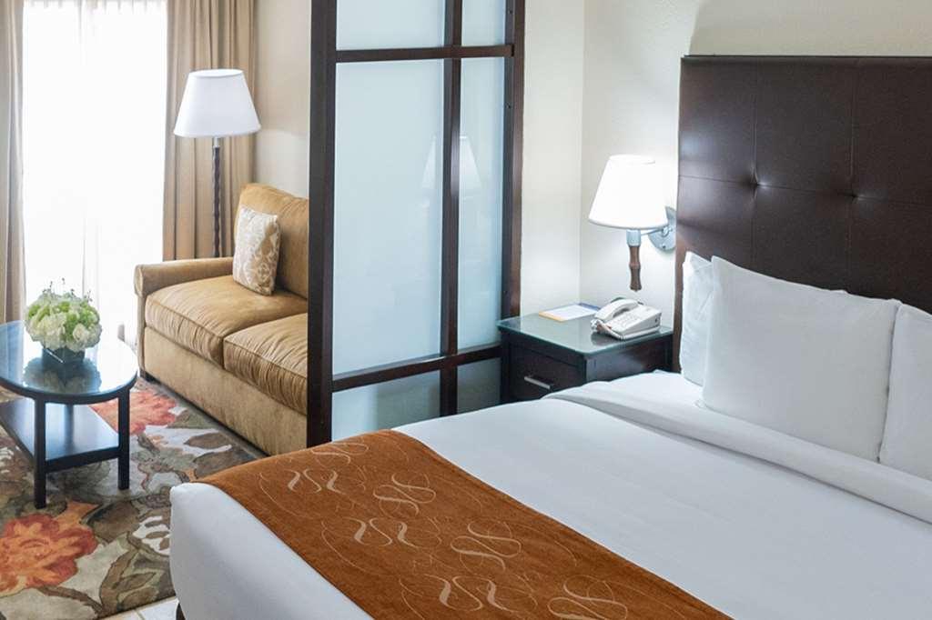 Comfort Suites Paradise Island Creek Village Pokoj fotografie