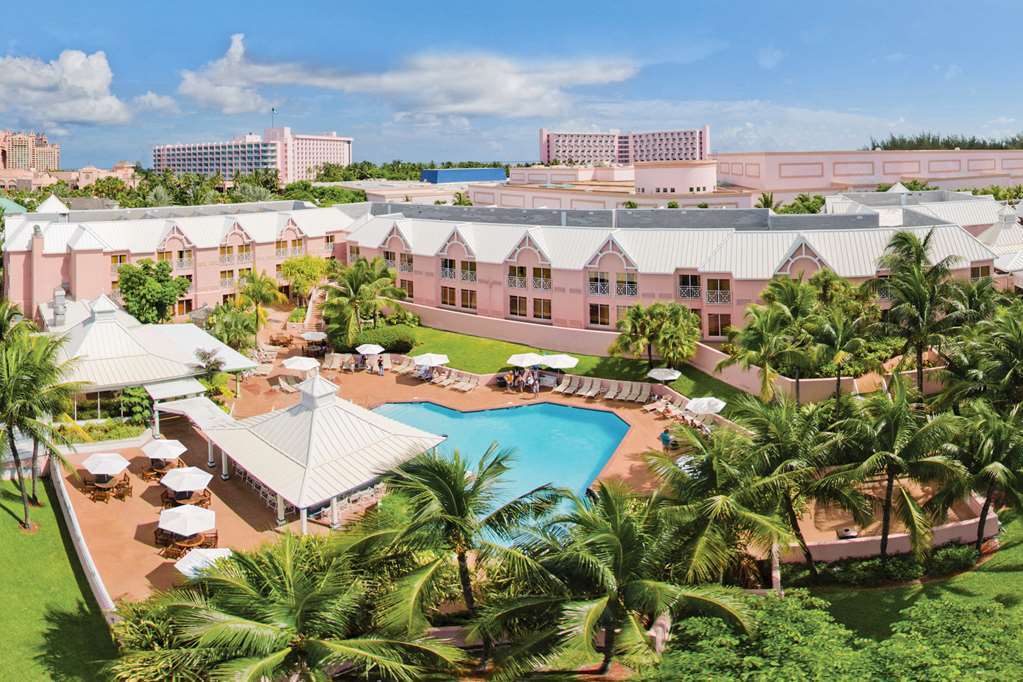 Comfort Suites Paradise Island Creek Village Exteriér fotografie
